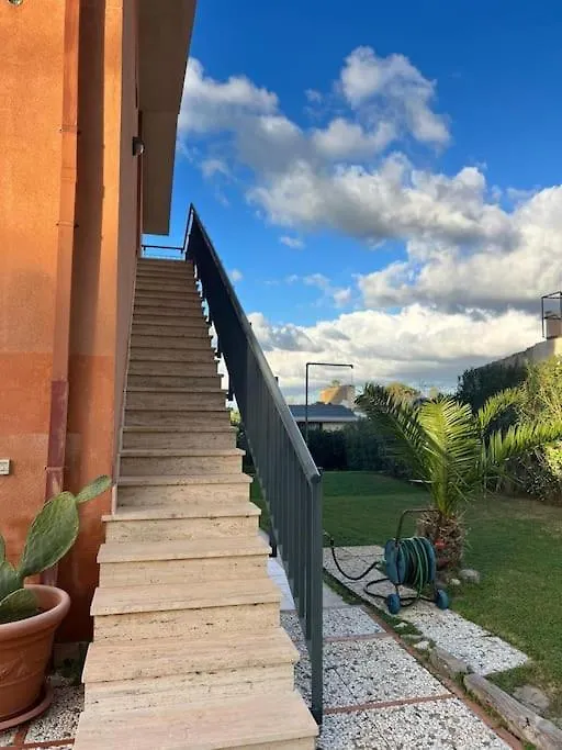Traversa 8, Aeroporto Cinisi Villa